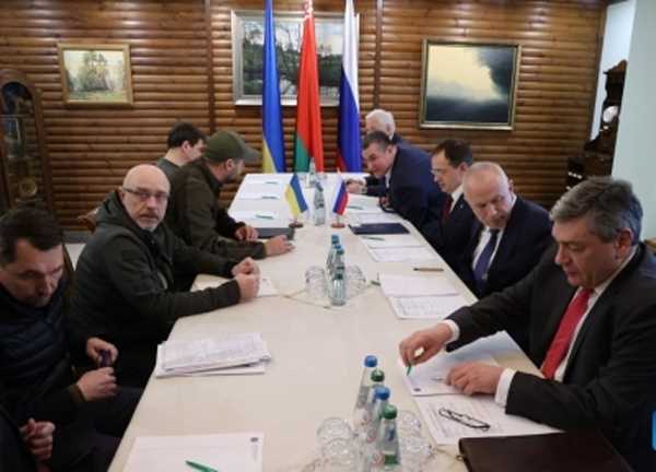 रूस और यूक्रेन ने शांति वार्ता के नए दौर की शुरुआत की